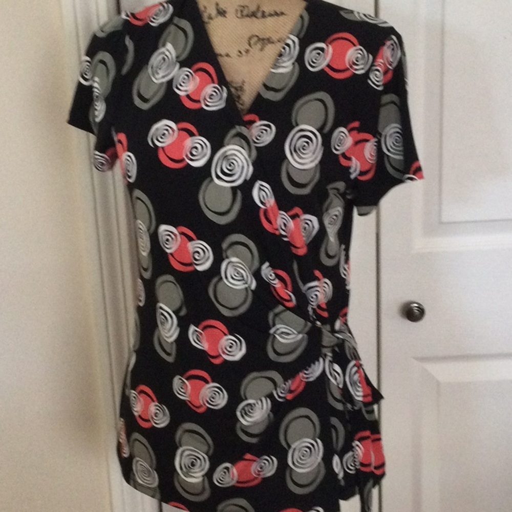 Anne Klein top with orange and white design